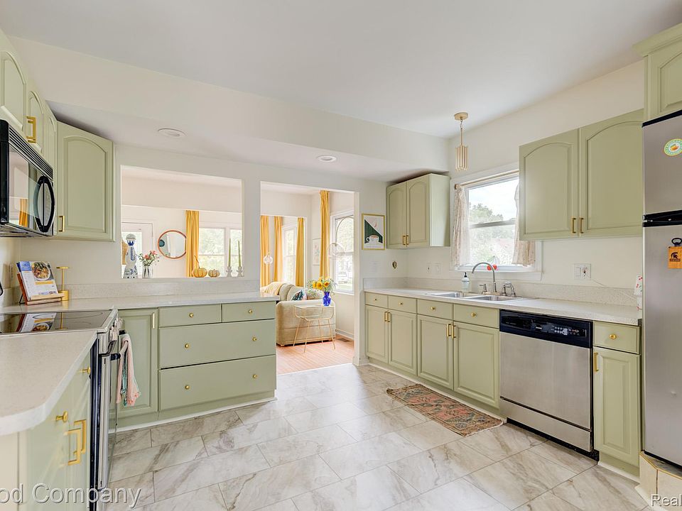 1665 W Troy St, photo 21