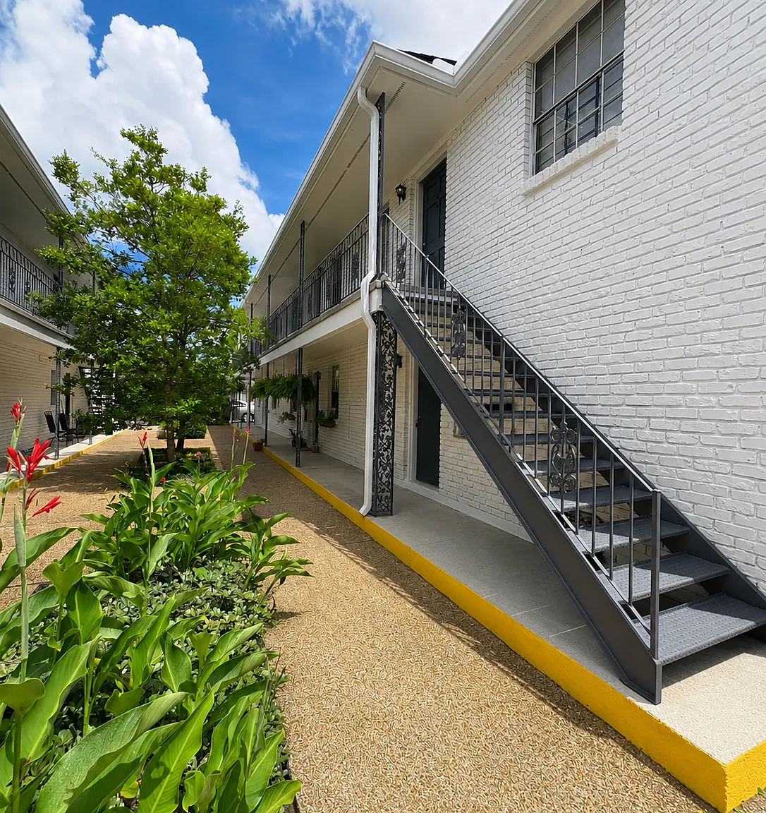 2 bed, 750 sqft, $1,395 — Photo 1