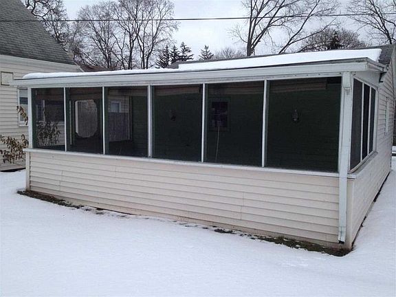 5th image of 1439 S Strong Ave