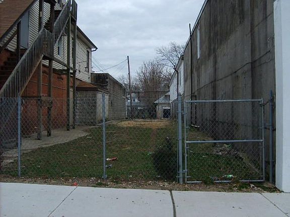 Empty Side Lot