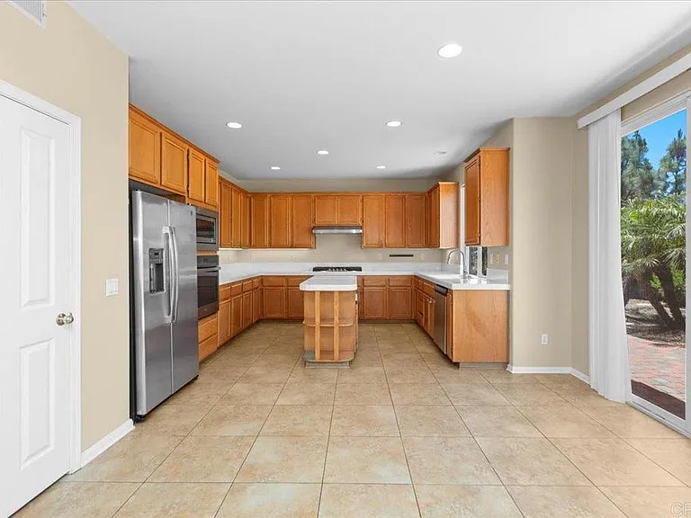 1560 Eden Ct — Photo 13