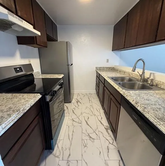 135 S Ash St — Photo 3