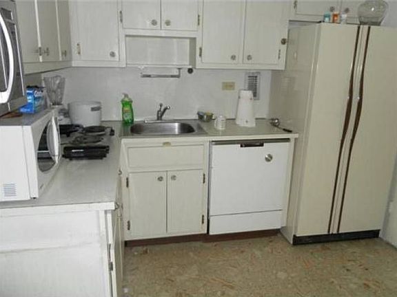 4th image of 5555 Collins Ave APT 6U