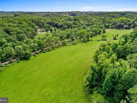 4th image of 470 Hillendale Rd