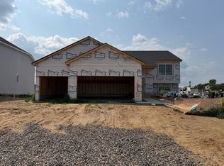 1923 Pierce St S, Cambridge, MN 55008