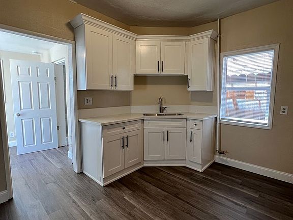 3rd image of 429 Niles St #D