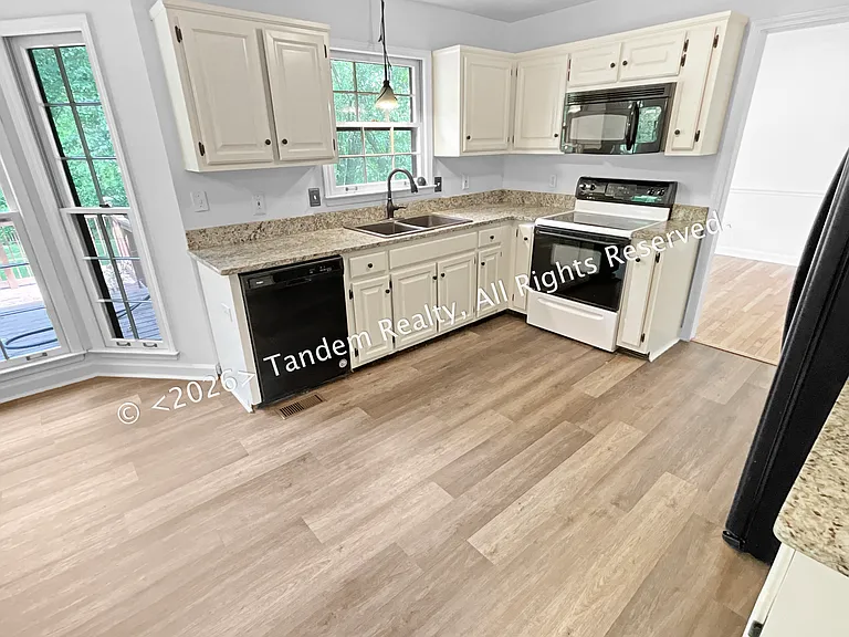 309 Oakcrest Cir (7)_04282026