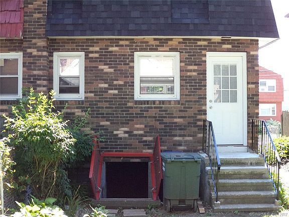 4th image of 111 Yacht St