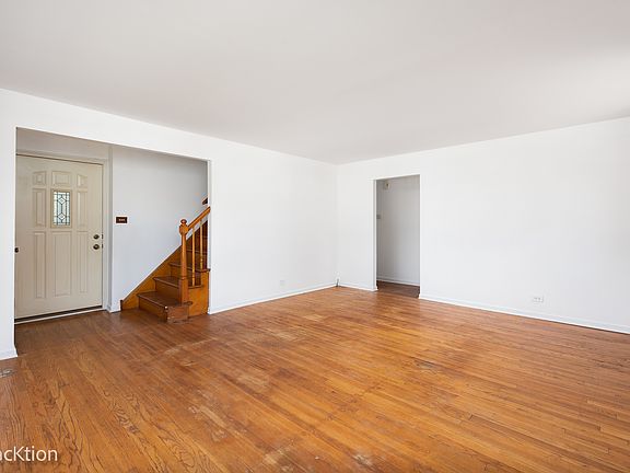 3rd image of 4033 Arnold Pl