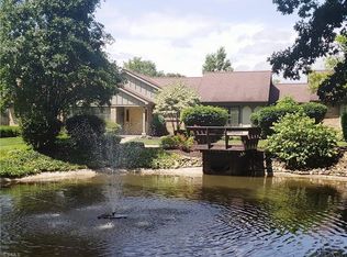 19 Acorn Ln, Coshocton, OH 43812