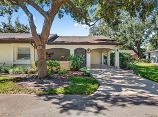 2113 Hailstone Cir, Sun City Center, FL 33573