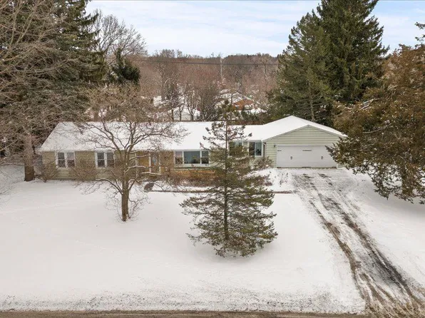 316 Crystal St, Milford, MI 48381