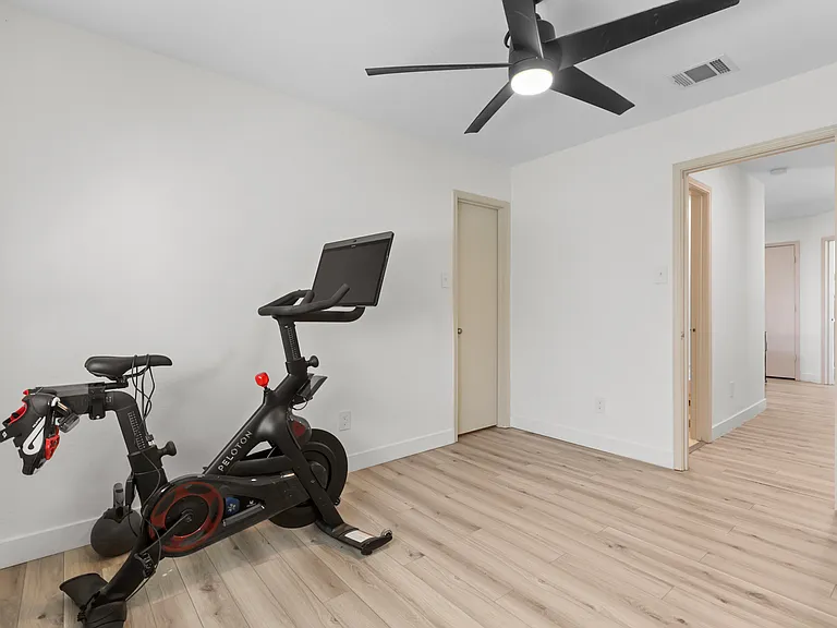 2031 Lake Trail Dr — Photo 19
