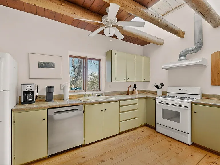 3308 Beach Rd NW — Photo 8