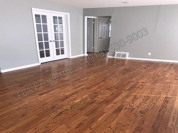 3rd image of 4924 W 51st St