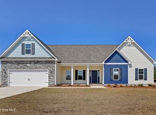 820 Tupelo Tree Dr, Hubert, NC 28539
