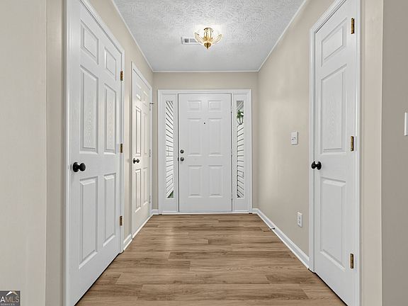 4th image of 2720 Matlin Way