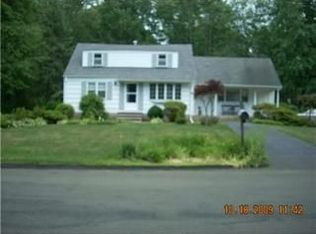 55 Van Buren St, Pearl River, NY 10965