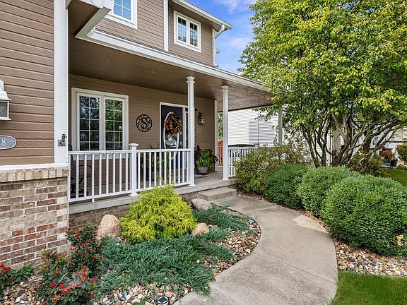 2nd image of 1218 NW Cedarwood Dr
