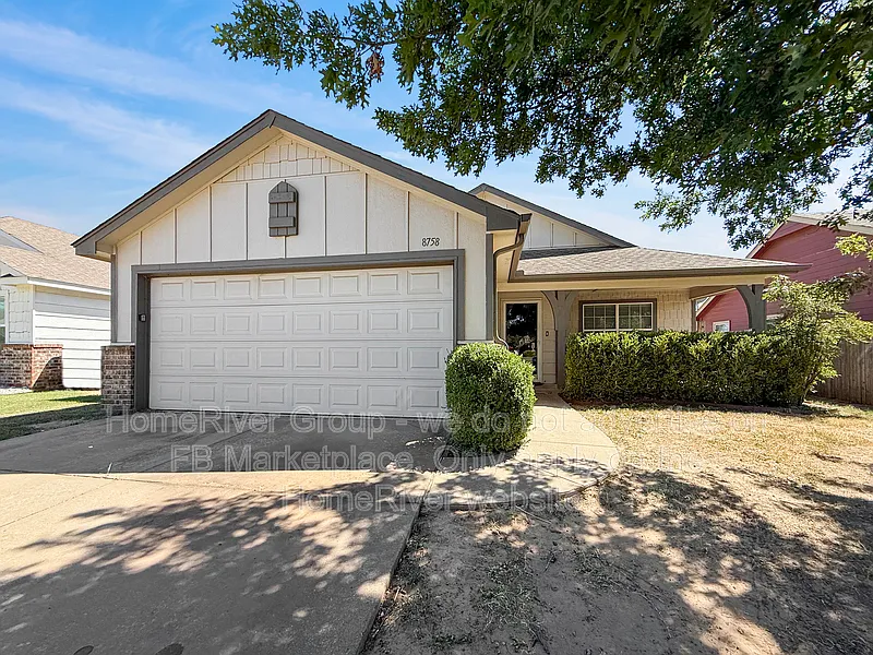 3 bed, 2.0 bath, 1482 sqft, $1,700 — Photo 3