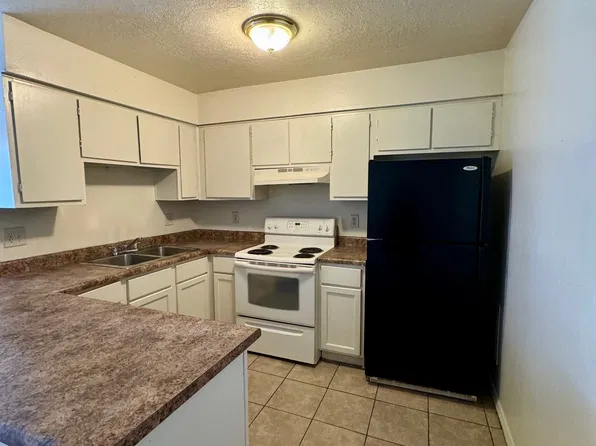 625 Louisiana Blvd SE, Albuquerque, NM