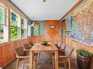 3022 N 7th Rd, Mesick, MI 49668