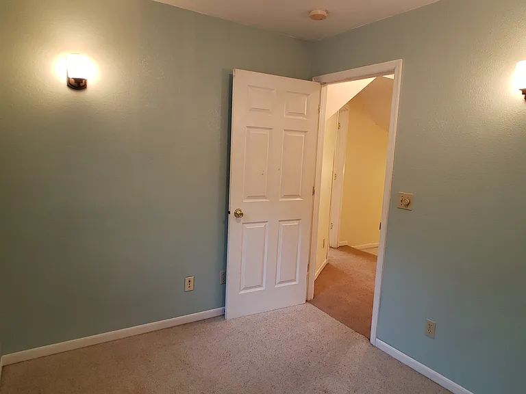 2713 Delaware St SE — Photo 17