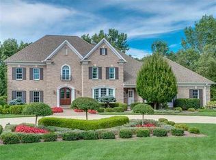 51081 Shamrock Hills Ct, Granger, IN
