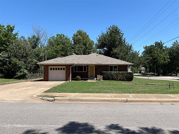 3rd image of 321 E Clegern Ave