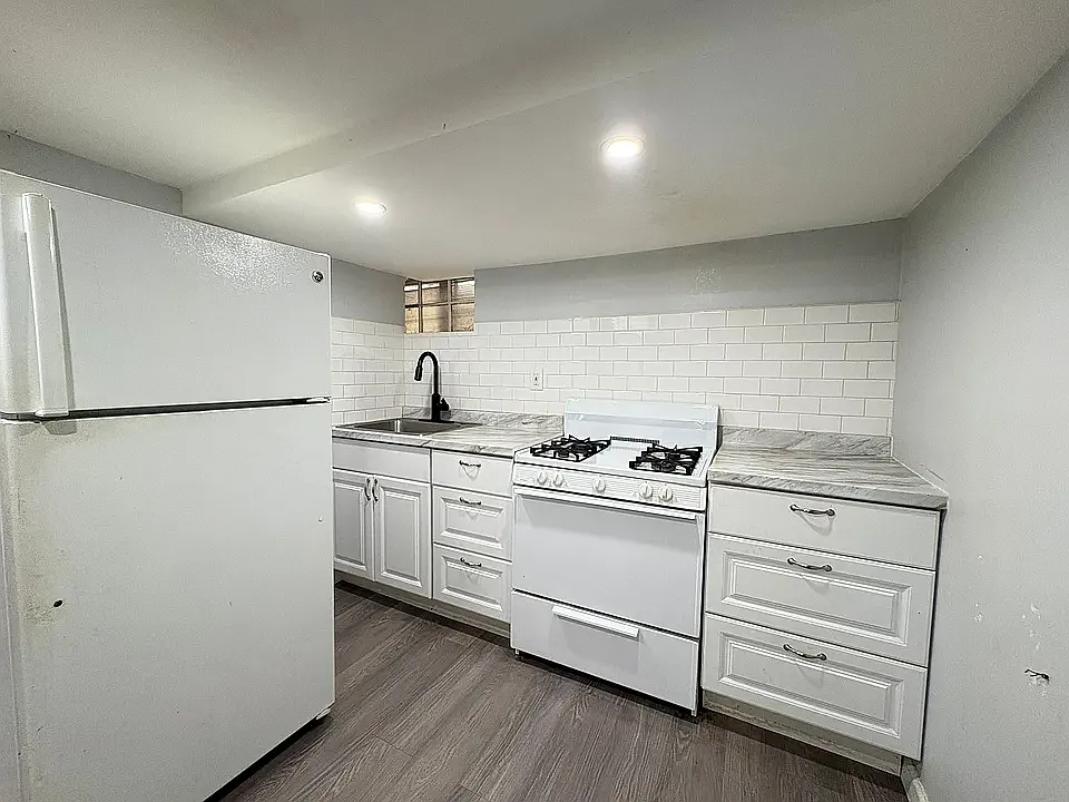 2 bed, 800 sqft, $1,550 — Photo 3