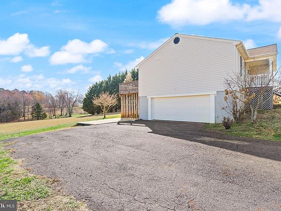 4th image of 9315 Stonegate Ln