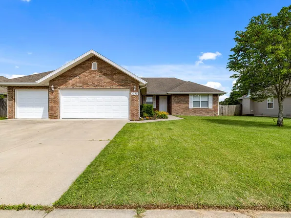 1382 S Kristopher Avenue, Republic, MO 65738