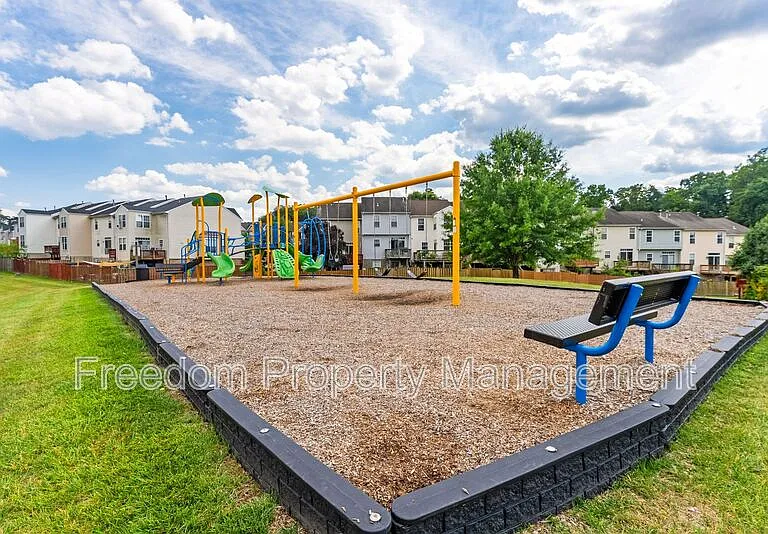 15305 Brazil Cir — Photo 47
