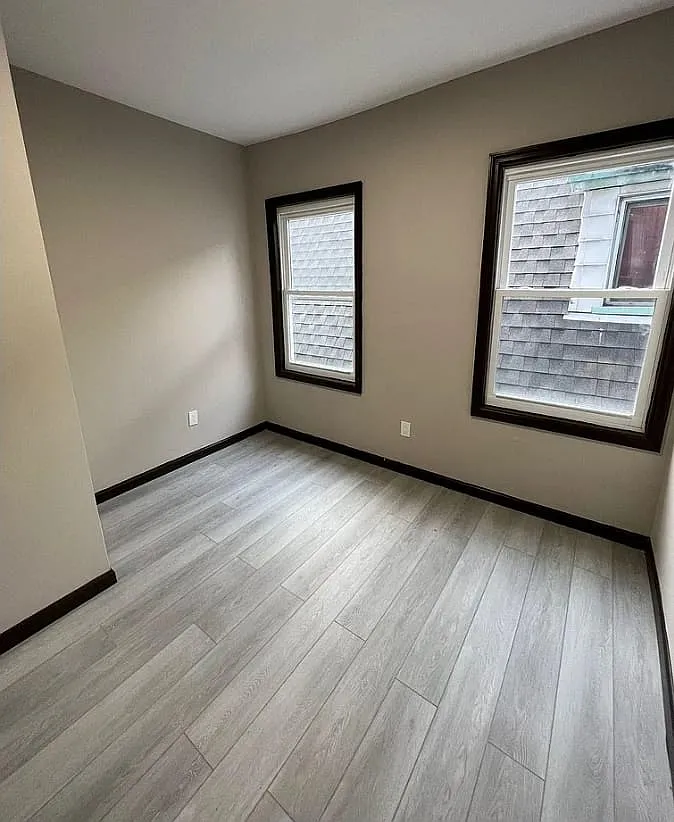 2 bed, 800 sqft, $1,900 — Photo 2