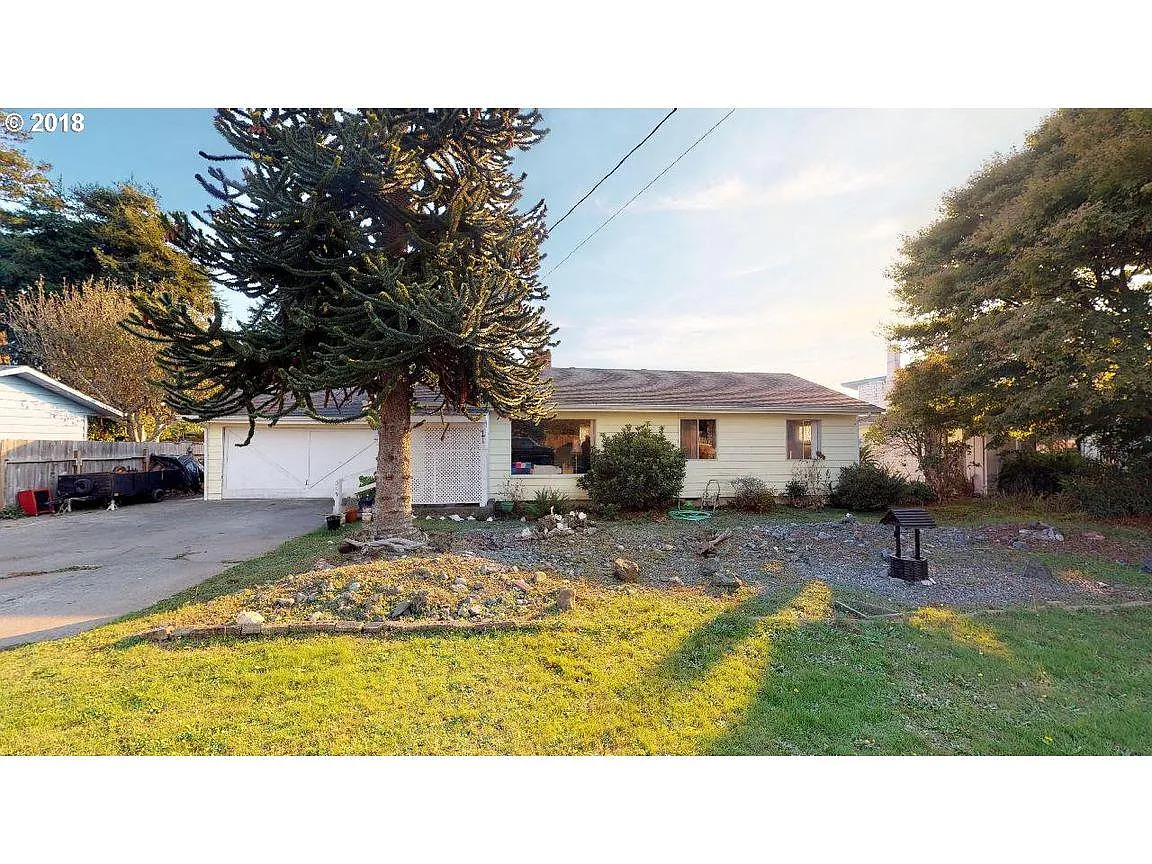 309 N Hazel St photo 1