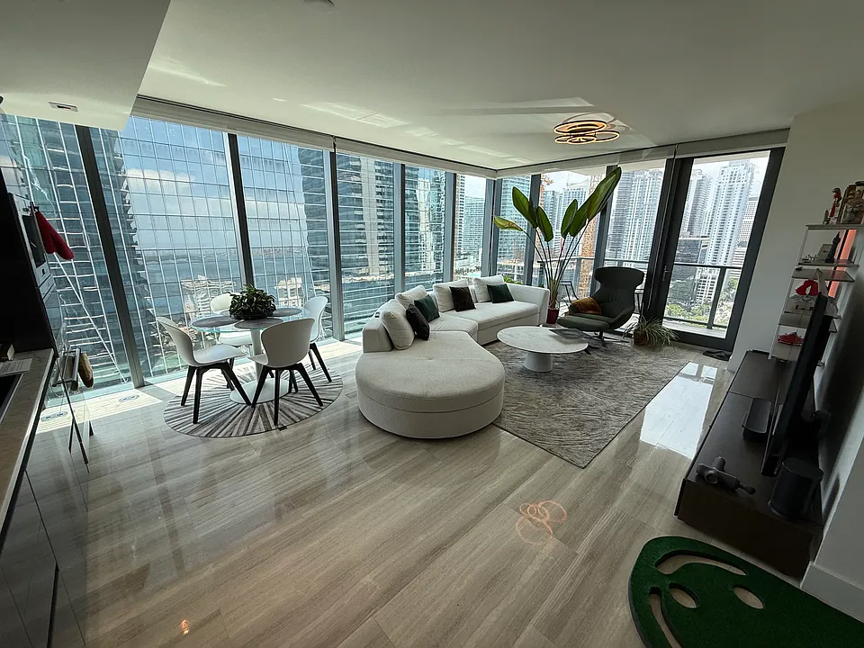 1451 Brickell Ave #2506