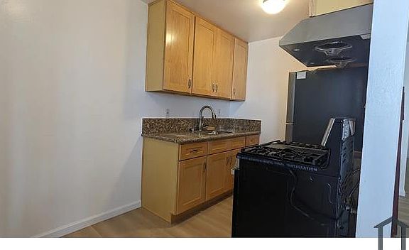 5th image of 1843 8th Ave #1