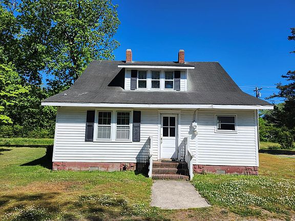 4th image of 18280 Cassett Ave