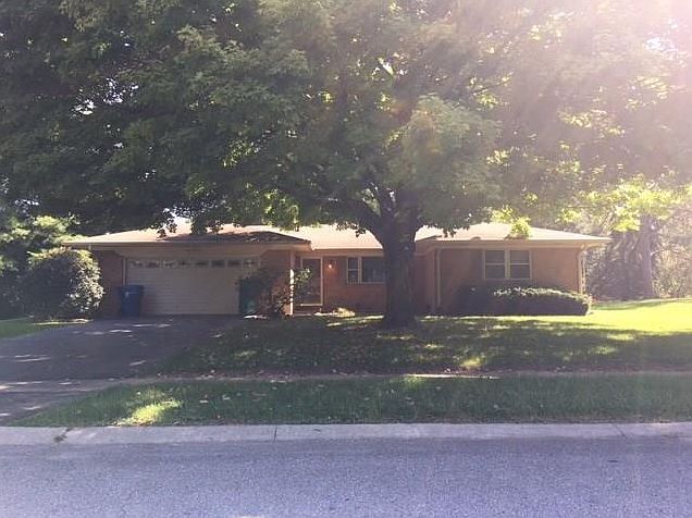 1st image of 7321 Shamrock Dr