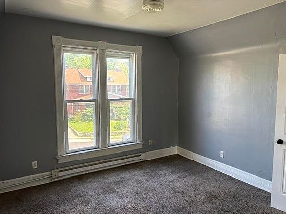 3rd image of 123 Pike St