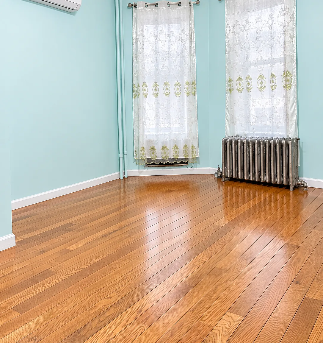 4 bed, 1100 sqft, $2,600 — Photo 3
