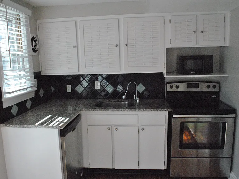 1038 Nichols Dr — Photo 13