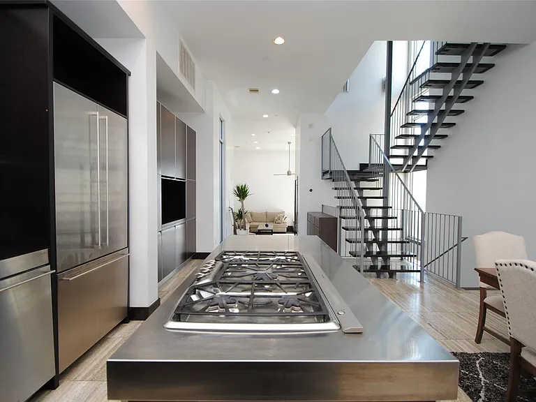 4118 Floyd St #A — Photo 8