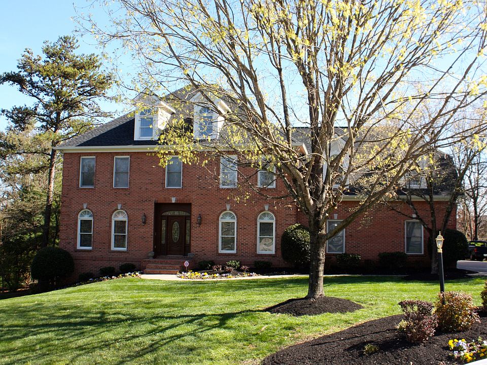 1st image of 1540 Cranston Dr