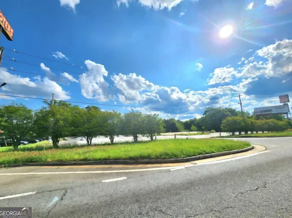 1081 Iris Dr SE, Conyers, GA 30094