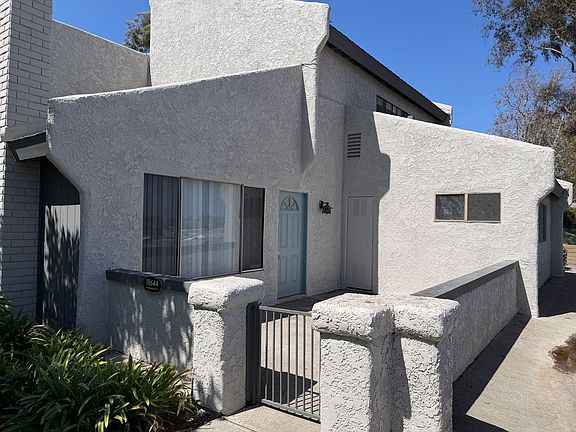 2nd image of 18644 Maplewood Cir