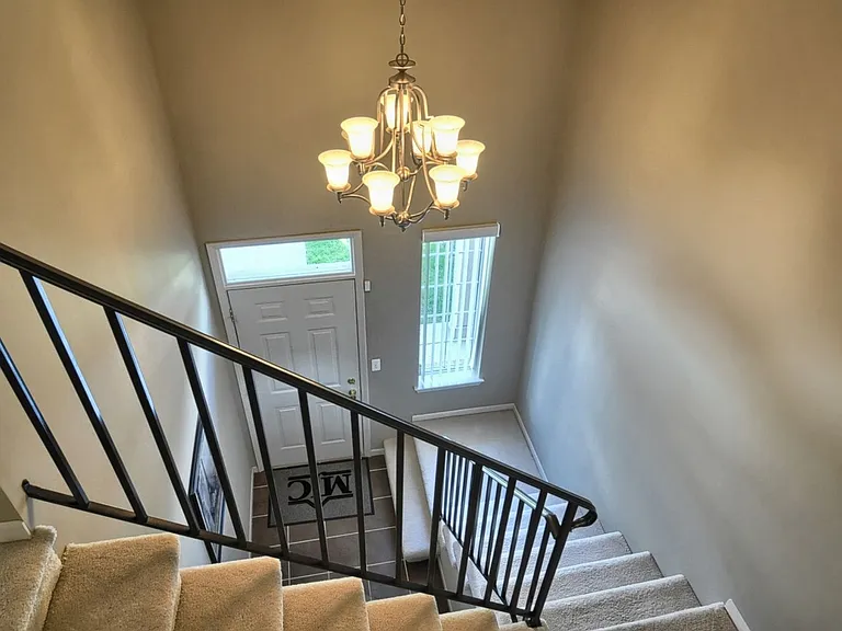Ashford Apartments — Photo 63