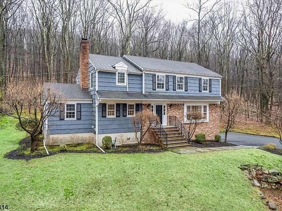 3rd image of 67 Frog Hollow Rd