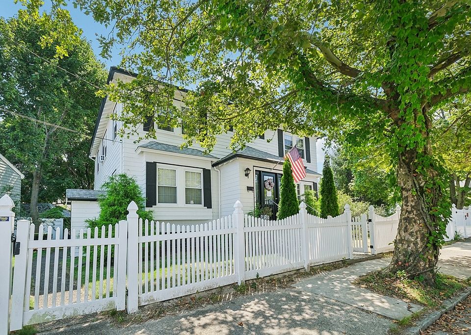 1st image of 92 Hume Ave