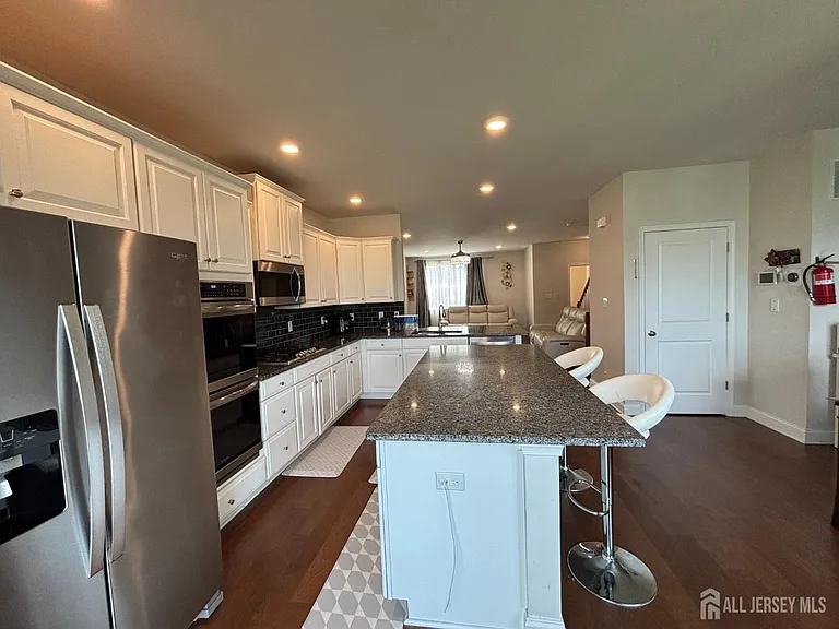 1002 Hights Farm Rd N — Photo 13